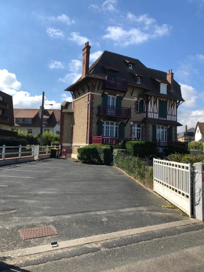 L Oceanide Bénerville-sur-Mer Exterior foto